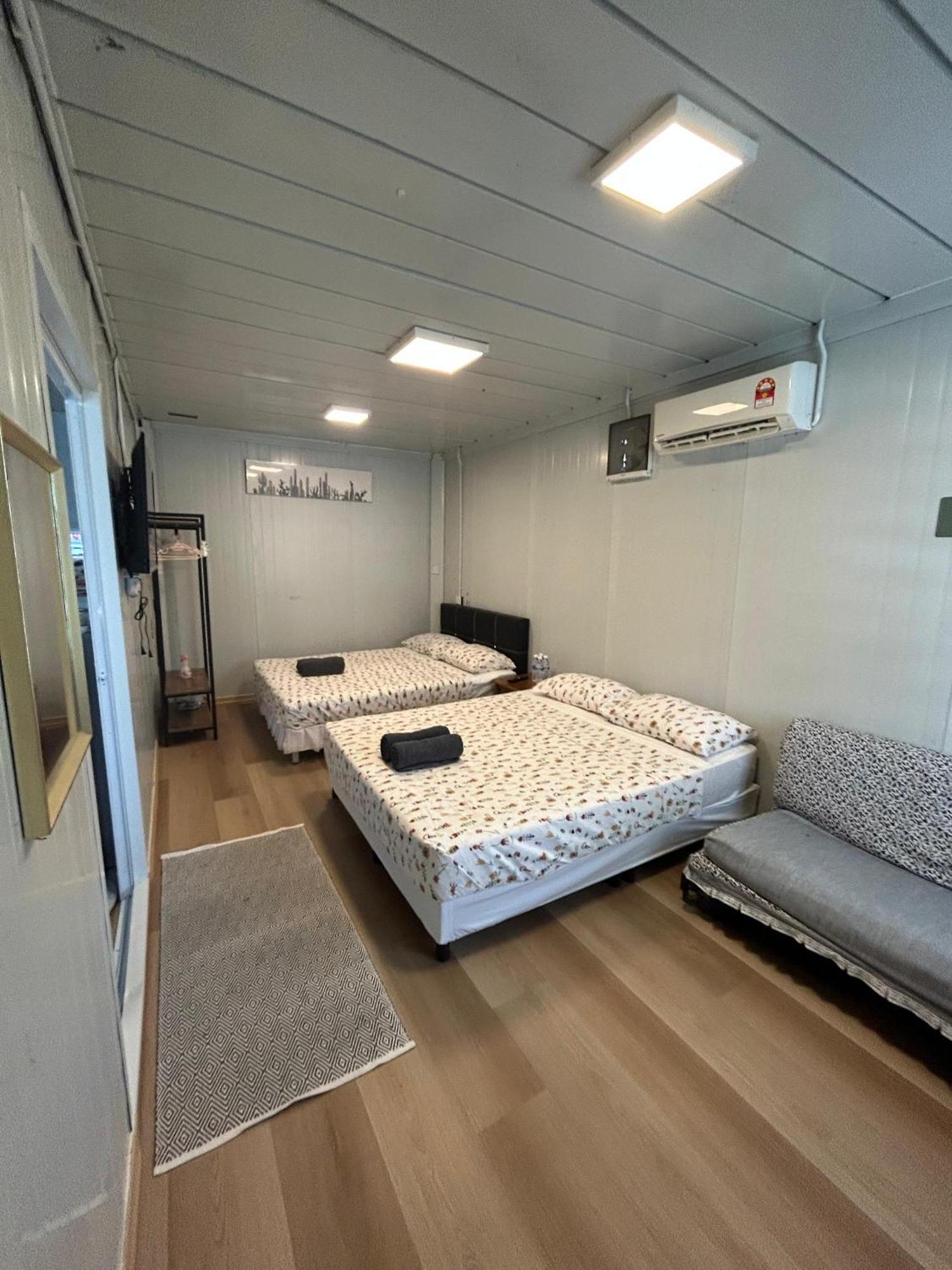 Merdeka Guest House 2 Κουτσίνγκ Εξωτερικό φωτογραφία