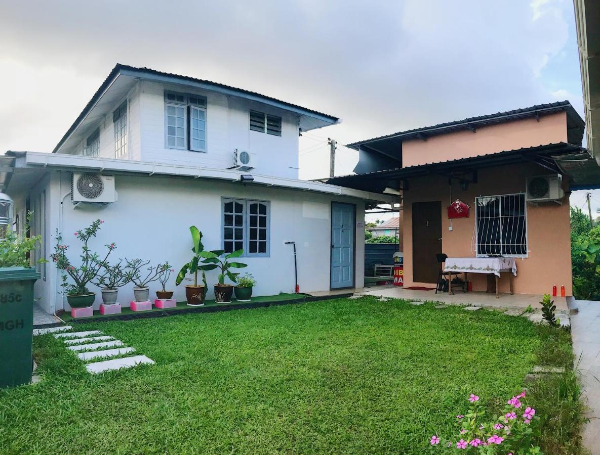 Merdeka Guest House 2 Κουτσίνγκ Εξωτερικό φωτογραφία